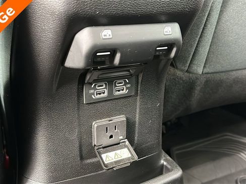 Used 2025 Jeep Wrangler Unlimited Sahara image 28