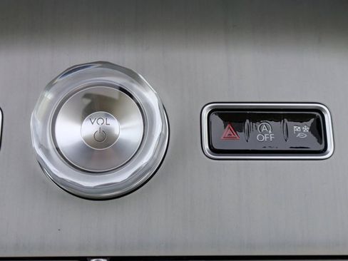 New 2025 Lincoln Navigator Reserve image 22