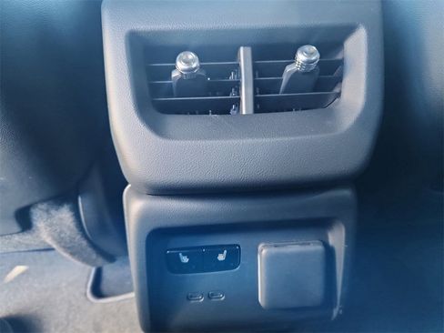 New 2026 Cadillac Optiq Luxury 2 image 20