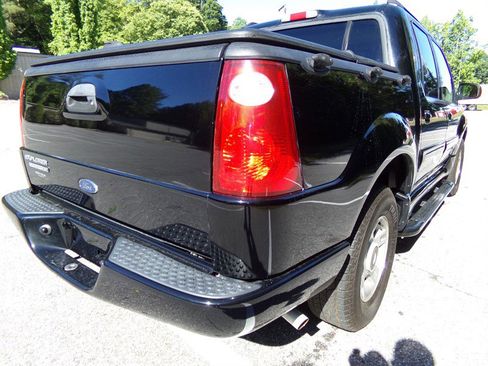Used 2004 Ford Explorer Sport Trac 4x4 image 7