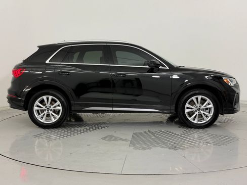 Certified 2025 Audi Q3 2.0T Premium image 8
