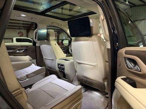 Used 2021 GMC Yukon Denali w/ Denali Ultimate Package AWD/4WD image 9
