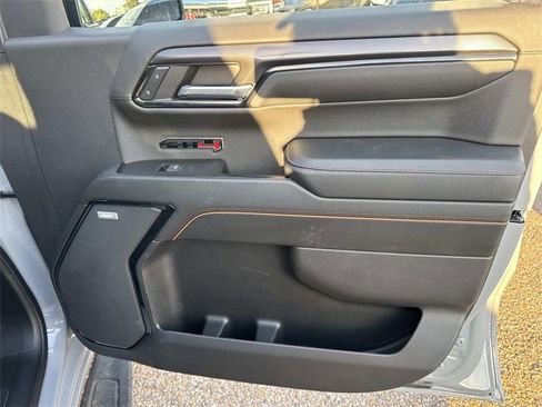 Used 2024 GMC Sierra 1500 AT4 w/ Technology Package image 17