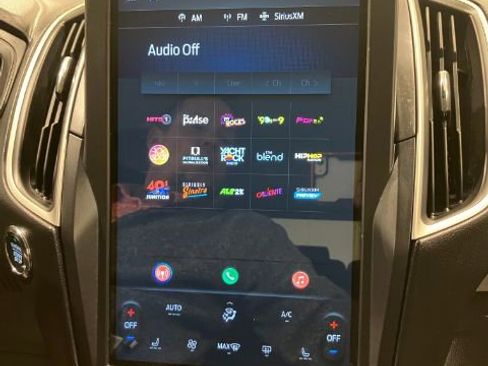 Used 2022 Ford Edge SEL image 19