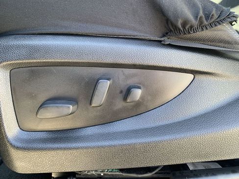 Used 2018 Chevrolet Silverado 1500 LT w/ LT Eassist Package image 14