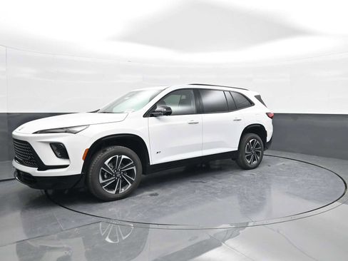 New 2026 Buick Enclave Sport Touring w/ Power Package image 4