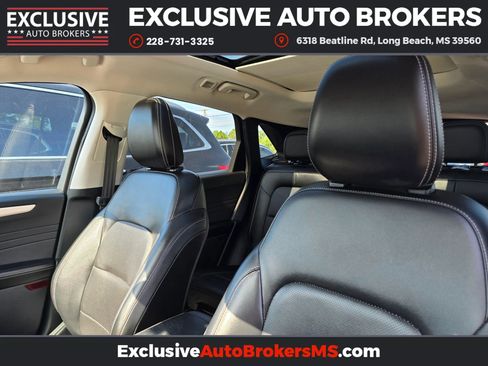 Used 2022 Ford Escape SEL image 25