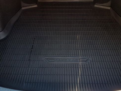 Certified 2025 Toyota Corolla SE w/ SE Premium Package image 21