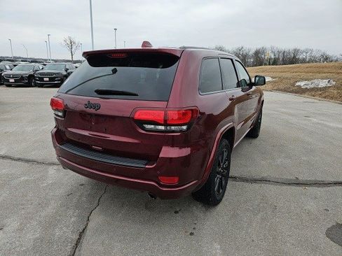 Used 2018 Jeep Grand Cherokee Altitude image 6