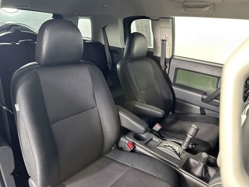 Used 2014 Toyota FJ Cruiser 4WD w/ Upgrade Package image 25