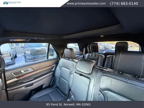Used 2017 Ford Explorer Platinum AWD/4WD image 31