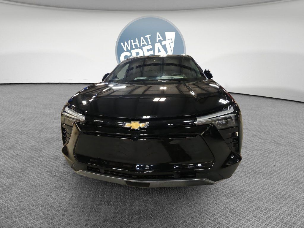 Used 2025 Chevrolet Blazer EV LT AWD/4WD image 11