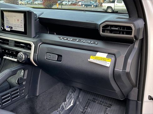 Used 2025 Toyota Tacoma SR image 20