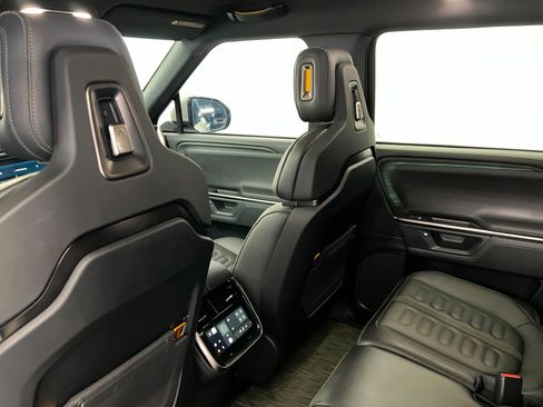 Used 2025 Rivian R1S Adventure image 20