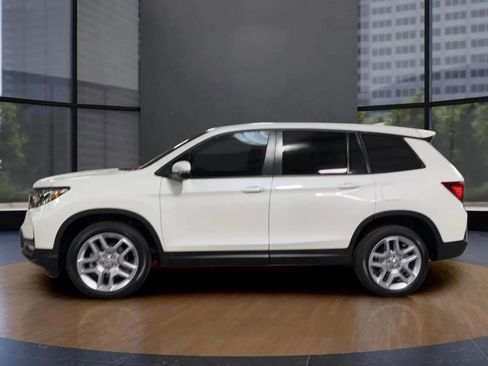 Used 2025 Honda Passport EX-L image 5