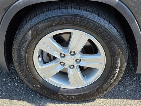 Used 2018 Chevrolet Trax LT w/ Sun & Sound Package FWD image 18