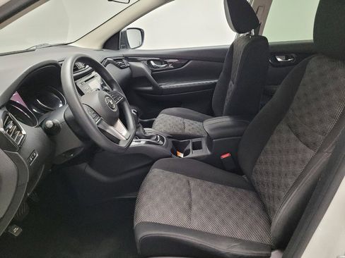 Used 2017 Nissan Rogue Sport SV image 17