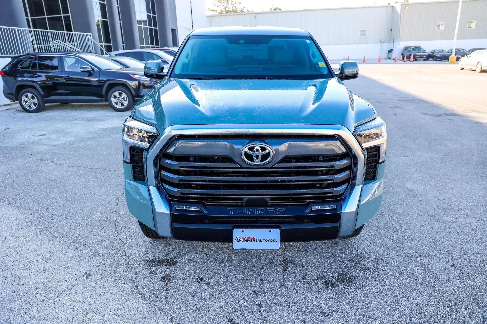 Used 2024 Toyota Tundra Limited AWD/4WD image 4