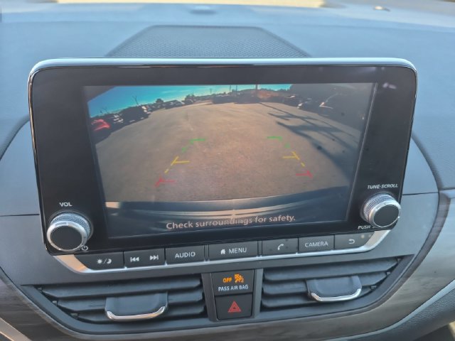 Used 2023 Nissan Altima 2.5 SV FWD image 12
