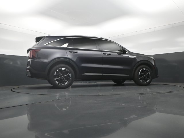 Used 2025 Kia Sorento S w/ Panoramic Sunroof Package FWD image 38
