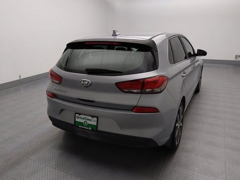 Used 2020 Hyundai Elantra GT image 7