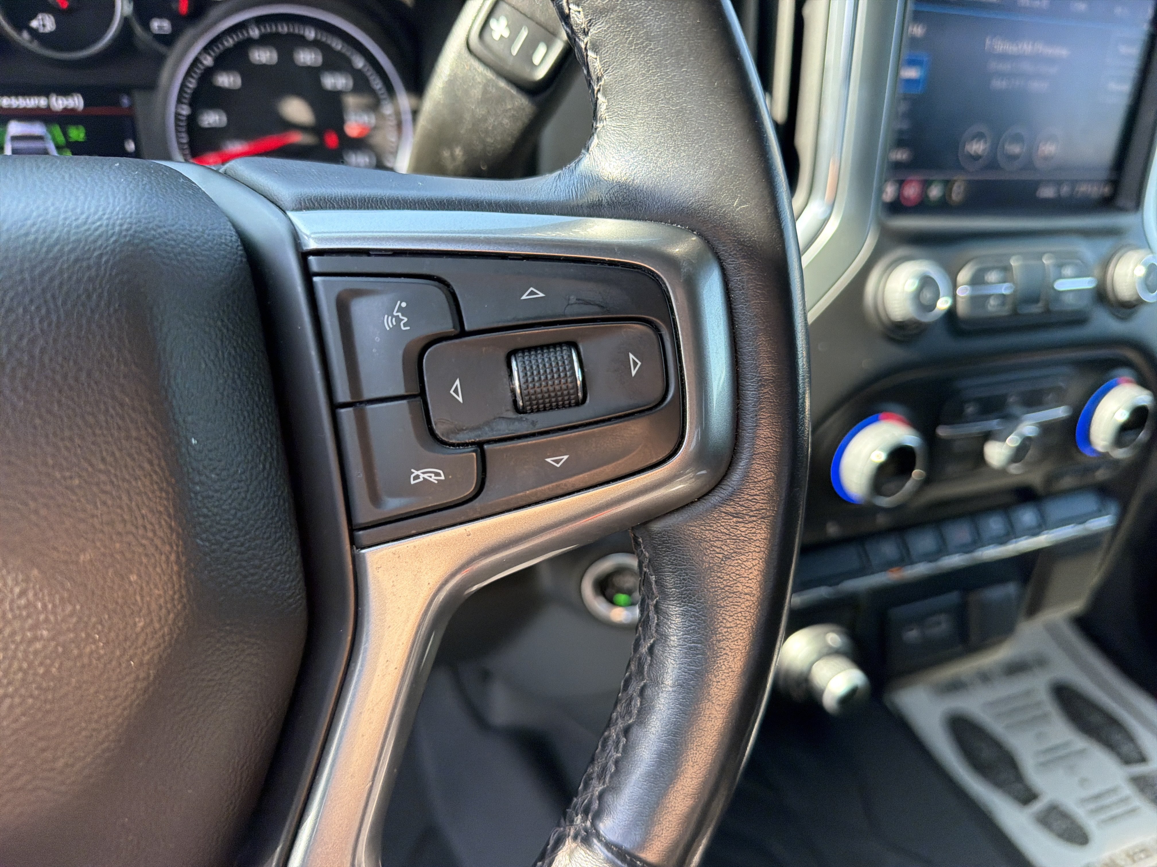 Certified 2022 Chevrolet Silverado 1500 LT AWD/4WD image 20