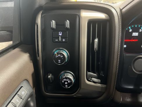 Used 2018 GMC Sierra 3500 Denali w/ Duramax Plus Package image 25