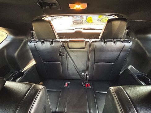 Used 2023 Toyota Highlander XSE AWD/4WD image 15