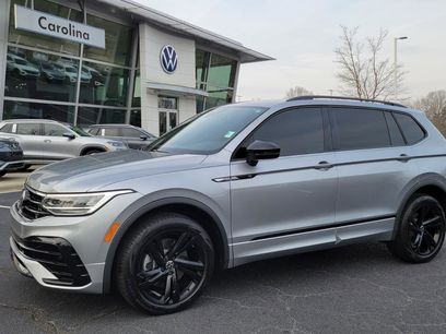 Certified 2024 Volkswagen Tiguan SE R-Line