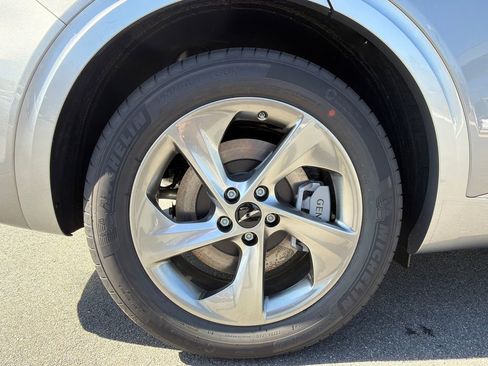 New 2026 Genesis GV70 2.5T Advanced AWD/4WD image 18