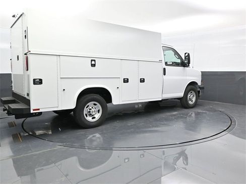 New 2025 Chevrolet Express 3500 w/ Power Convenience Package image 7