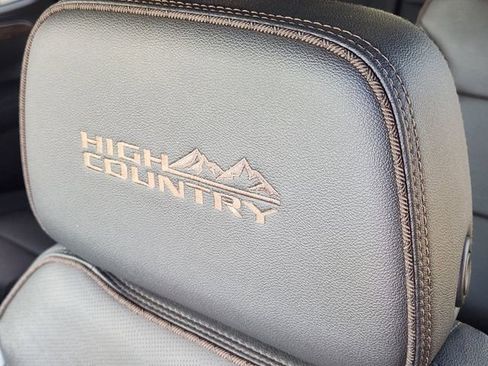 Used 2022 Chevrolet Tahoe High Country image 16