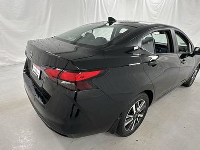 New 2025 Nissan Versa SV w/ Trunk Package