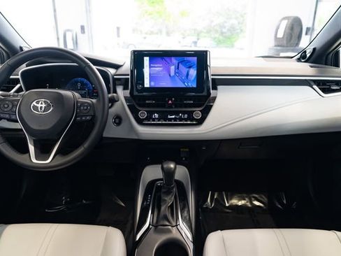 Used 2023 Toyota Corolla XSE FWD image 9