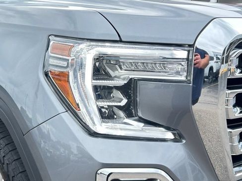 Used 2021 GMC Sierra 1500 SLT w/ SLT Premium Package AWD/4WD image 17