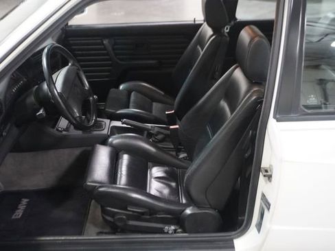 Used 1991 BMW M3 Coupe image 20
