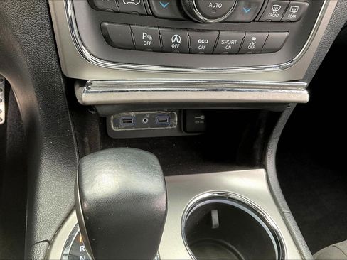 Used 2021 Jeep Grand Cherokee Laredo w/ Security & Convenience Group image 18