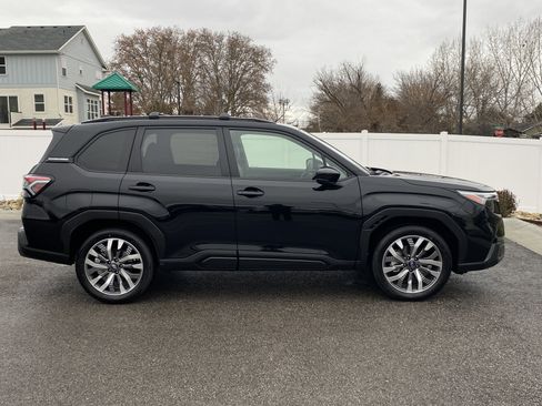 Used 2025 Subaru Forester Touring image 7