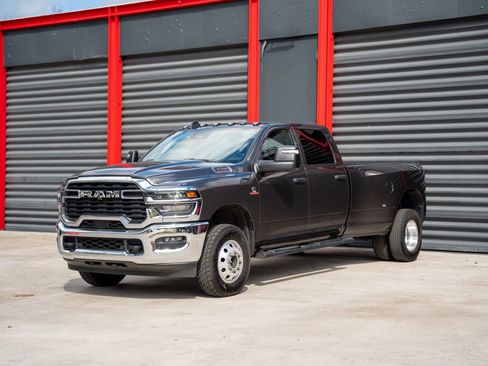 Used 2025 RAM 3500 Tradesman AWD/4WD image 1