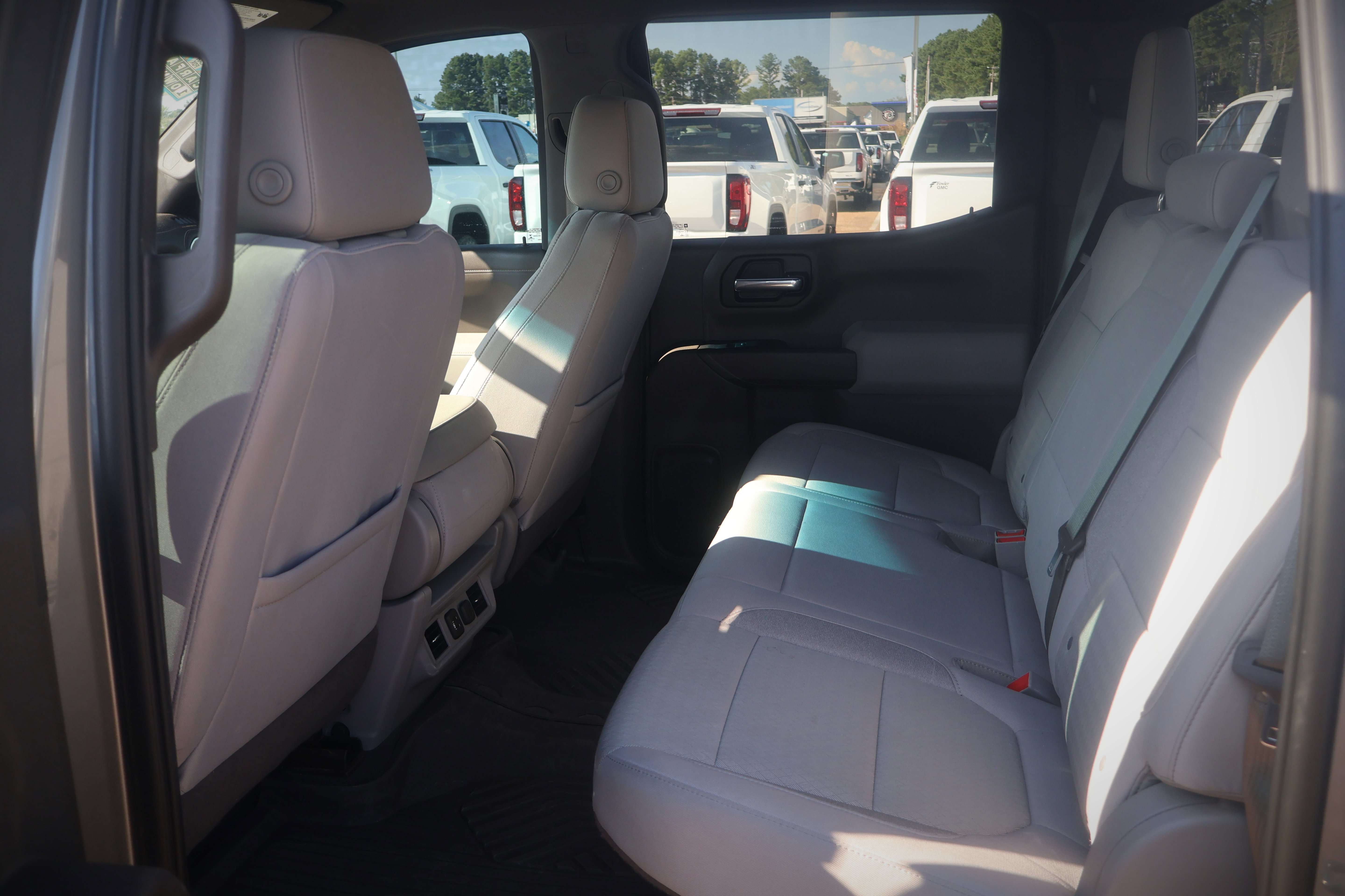 Used 2020 Chevrolet Silverado 1500 LT w/ All-Star Edition AWD/4WD image 17