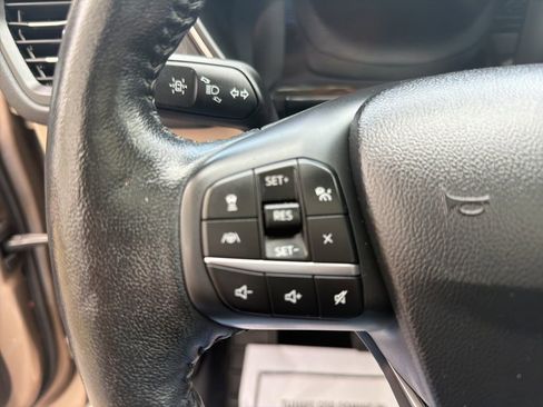 Used 2020 Ford Escape Titanium image 18