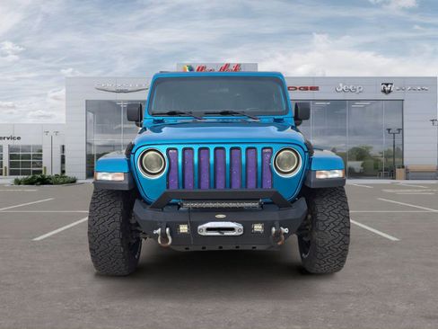 Used 2020 Jeep Wrangler Unlimited Sahara AWD/4WD image 8