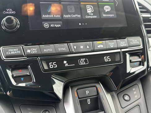 Used 2023 Honda Odyssey EX-L image 17