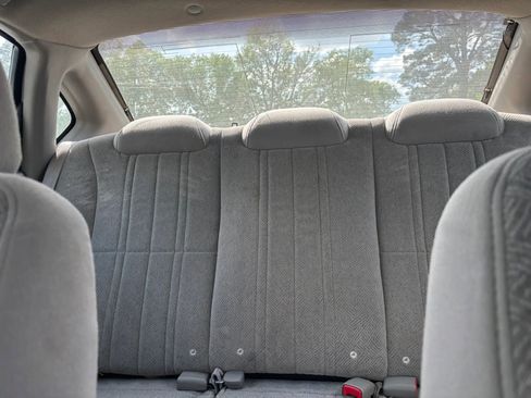 Used 2003 Chevrolet Impala FWD image 17
