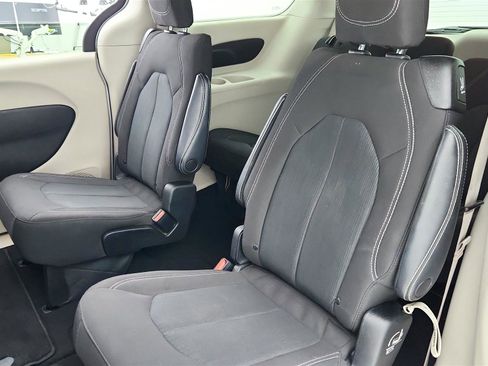 Used 2023 Chrysler Voyager LX FWD image 32