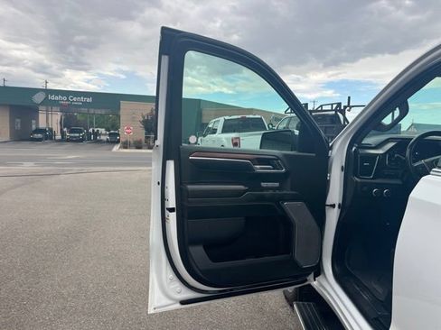 Used 2024 GMC Sierra 1500 Denali w/ Denali Reserve Package AWD/4WD image 29