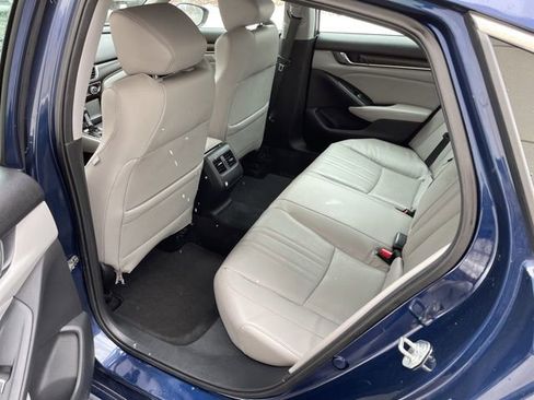 Certified 2018 Honda Accord EX-L image 9