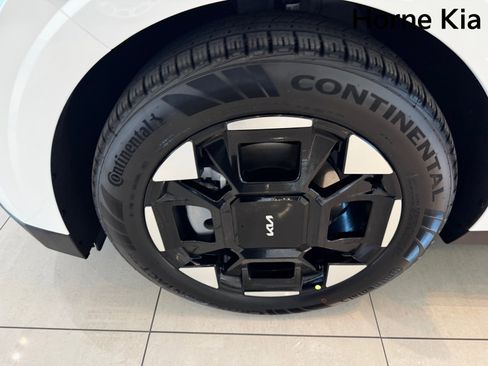 New 2026 Kia Carnival EX image 8