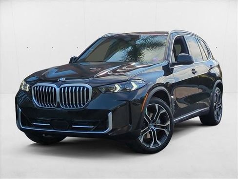 Used 2026 BMW X5 sDrive40i w/ Climate Comfort Package image 1