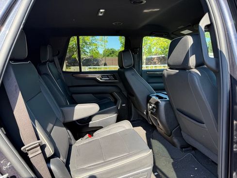 Used 2025 GMC Yukon Elevation AWD/4WD image 25